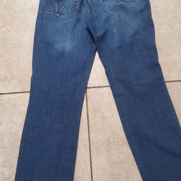 Levis - Picture 6 of 8